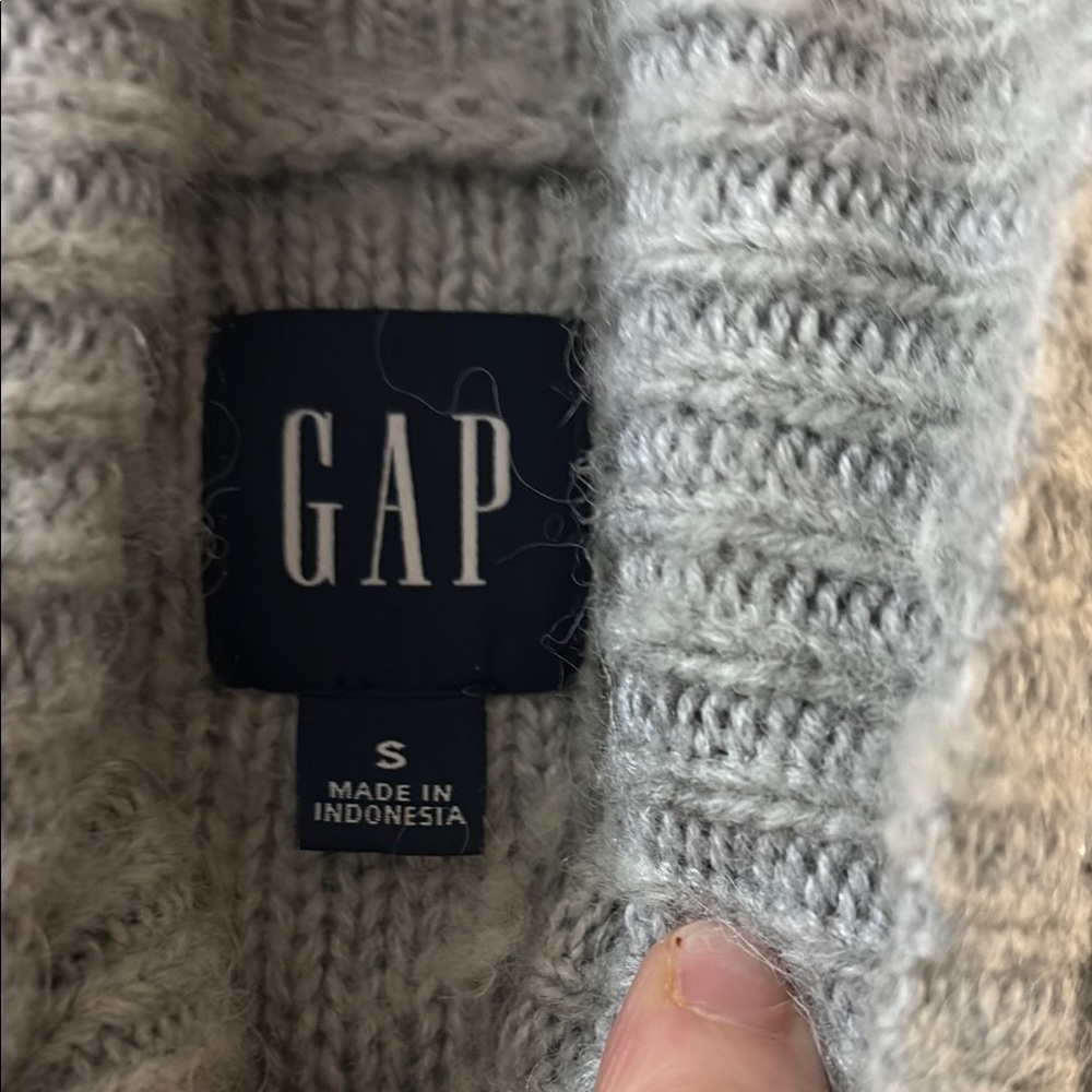 GAP Women's Gray Sweater